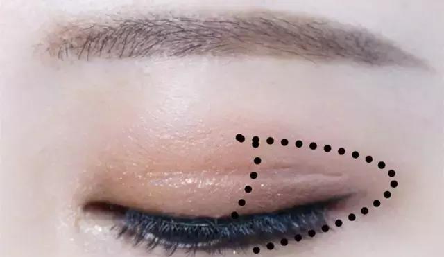 眼影盘推荐网红爆款日常妆,今年火爆的网红眼影盘你有吗