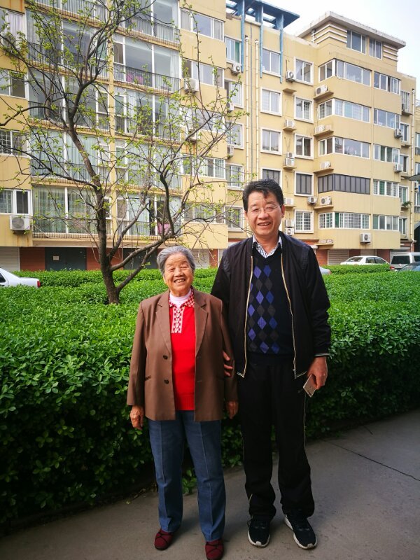 越战老兵回忆录感人流泪,母亲节旧年代感人催泪短视频