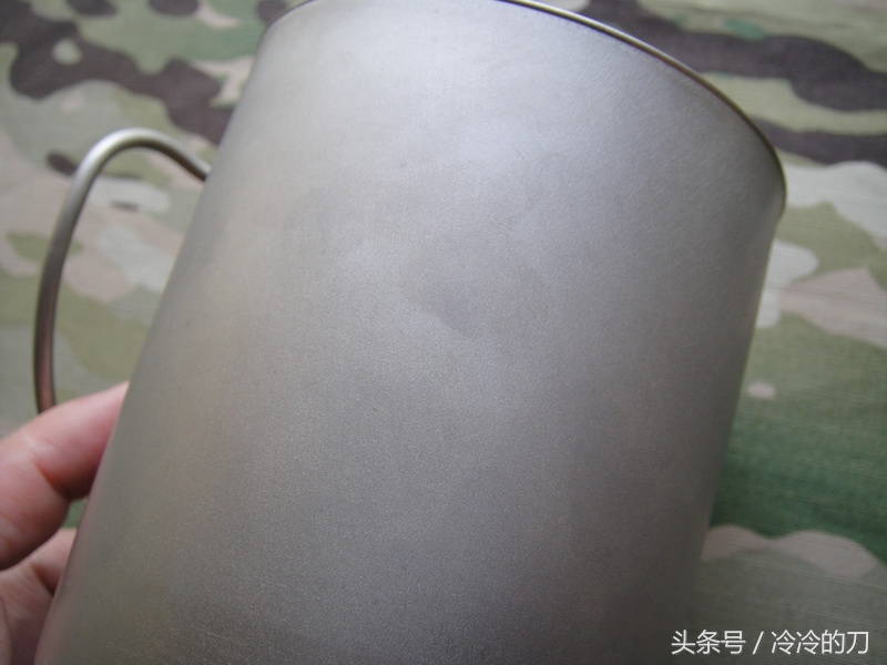 日本雪峰双层钛杯,高颜值的钛杯