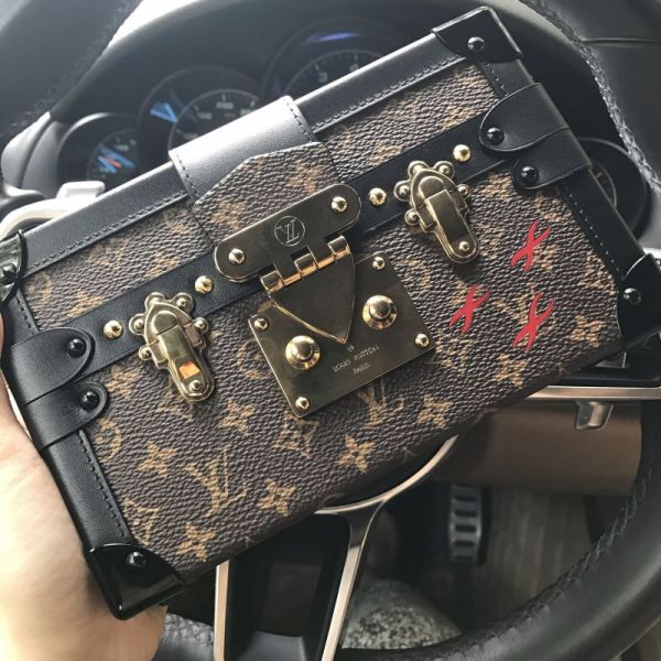 高仿产品都是哪里出的,国内高仿品牌哪里最好