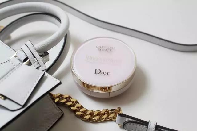 气垫哪一款比较好用,最好用的气垫排行适合干皮