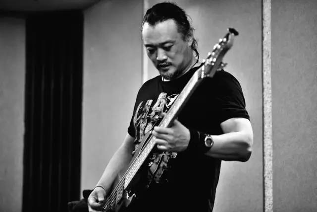 唐朝乐队贝斯手顾忠,星音乐的原声