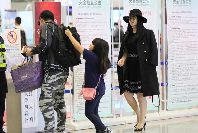 黄奕前夫,黄奕前夫和孩子