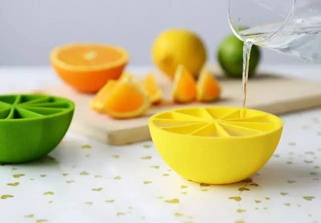 周末，宅在家里不如开始做冰棒吧！想吃什么口味自己选，这个夏天才不算浪费！