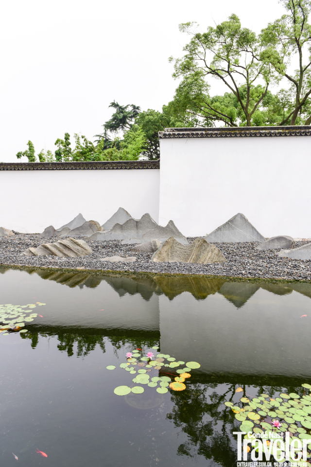 不为风物滋味好，此生何必住苏州
