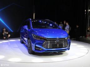 华泰宝利格装了哪几款发动机,华泰宝利格内饰是软包吗