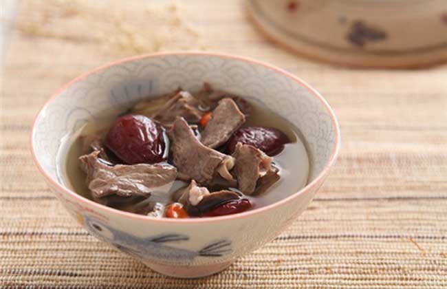 猪心炖什么补气血效果最佳,猪心炖花旗参补什么功效与作用