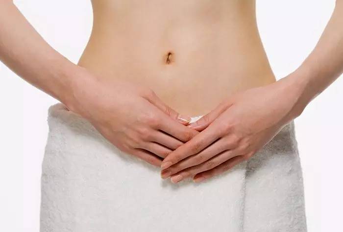 卵巢保养手法和肠胃保养的不同,睡前一个动作改善卵巢保养