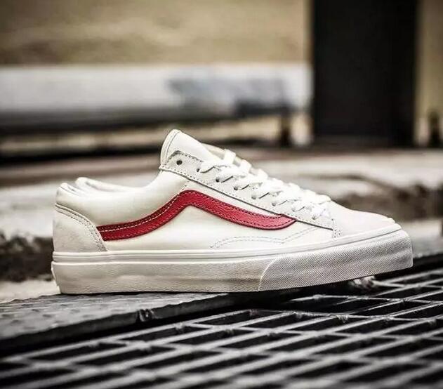 穿洞洞鞋的杨幂,杨幂vans闪电鞋