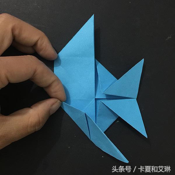 小鱼可以游的手工教程,会游的小鱼手工制作