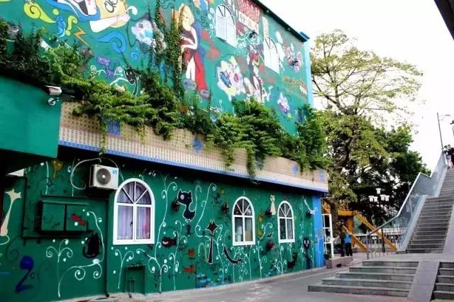 还坐什么地铁？坐上这趟最美公交，我宁愿堵成狗！