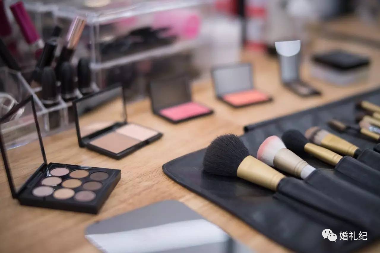 登记照去哪拍比较好看,拍登记照哪家店好