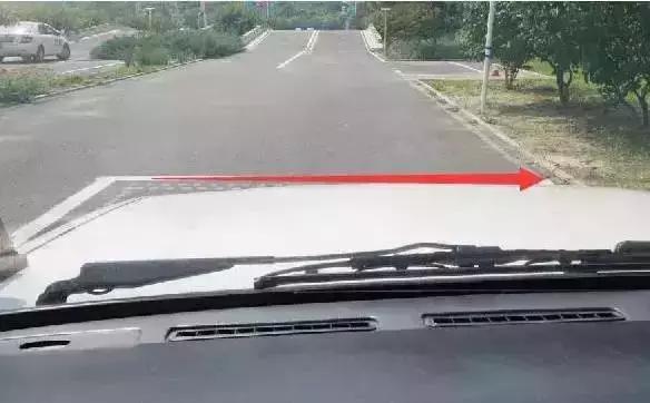 自动挡科二倒车入库侧方停车视频,科二倒车入库技巧侧方停车