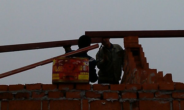 盖房的心酸和难处只有自己知道,父母盖房子的心酸感悟