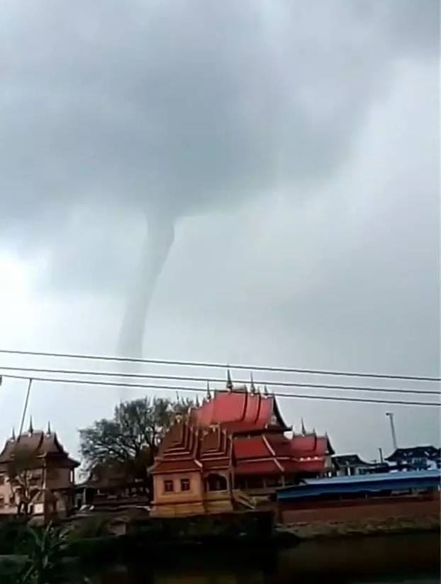 极度震动的龙卷风,让人震动的龙卷风