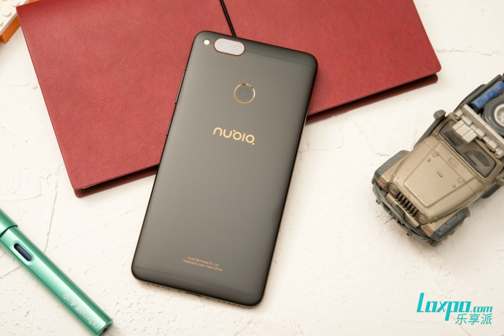 努比亚z17mini闪屏,努比亚z17mini旗舰图片