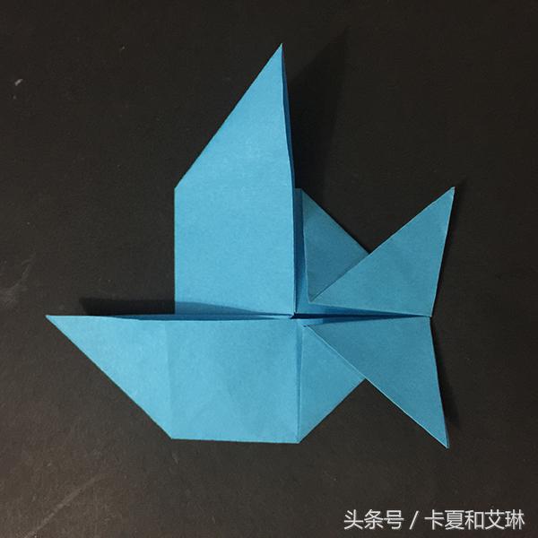 小鱼可以游的手工教程,会游的小鱼手工制作