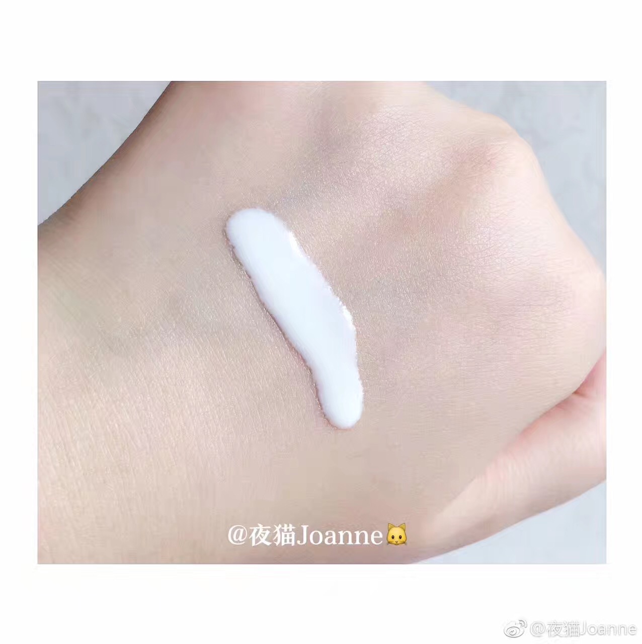 ️两款防晒（安耐晒*瓶金**防晒PKNairsUp防晒喷雾）