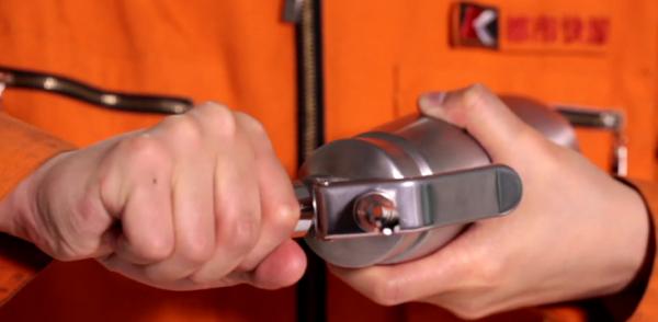 吸入笑气气体有什么危害,笑气的化学成分及其危害