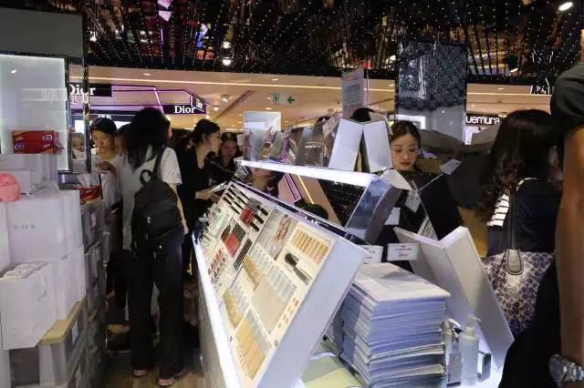 日本Kanebo和RMK打折到骨折，不买买买对不起