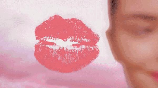 唇蜜唇膏和唇釉有什么区别,唇彩唇釉口红哪个比较拔干