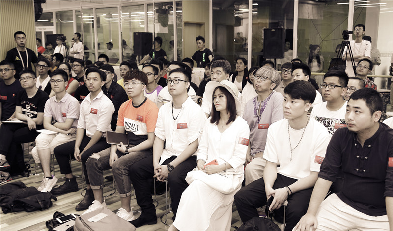 刘卓键盘手什么水平,刘卓不是键盘吗