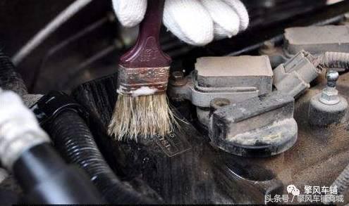 4s店用水枪冲洗发动机,发动机脏了怎么擦干净