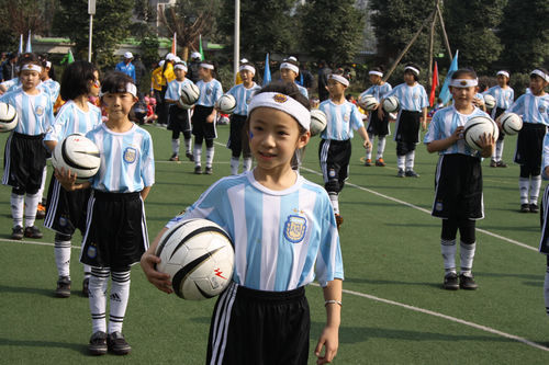 校园足球操,校园足球操震动全场