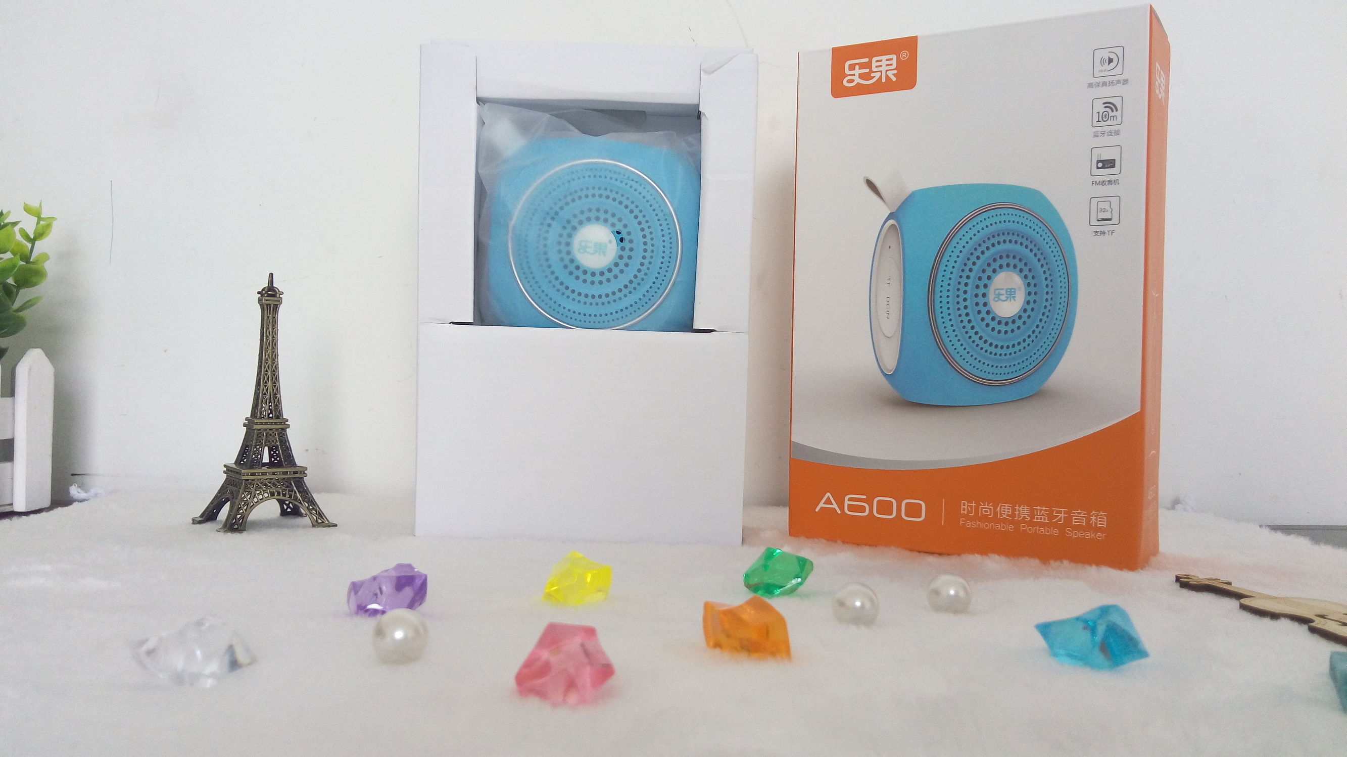 蓝牙音箱小钢炮小巧玲珑,又小又可爱时尚蓝牙音箱