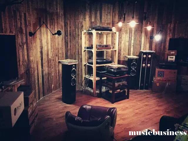 赋格威士忌酒吧,赋格酒吧