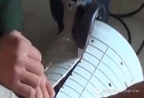 妈妈给孩子发出恐怖声音,听到4岁女儿哭声