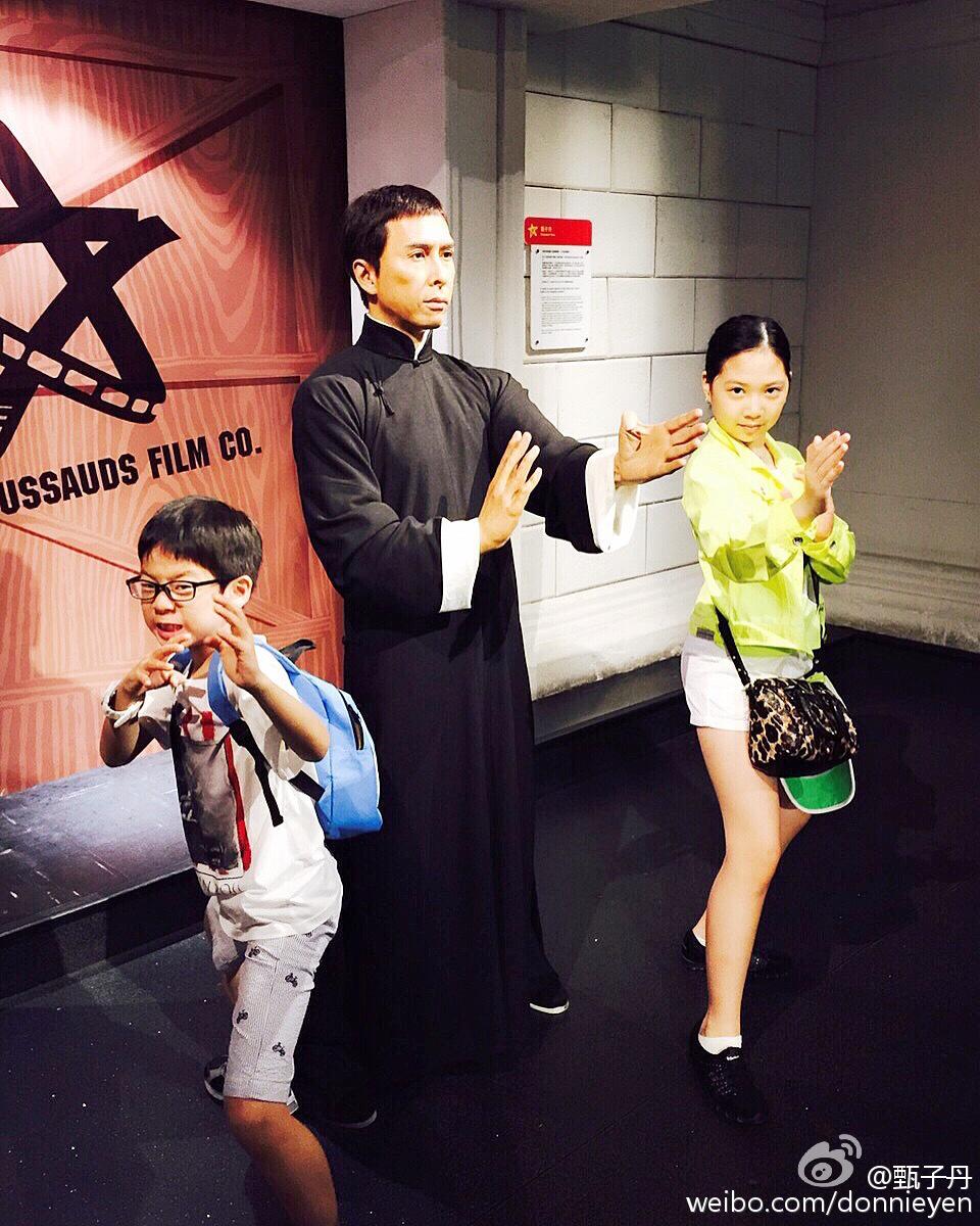 甄子丹儿子跆拳道红带，张晋被女儿“甜蜜家暴”，功夫二代太厉害