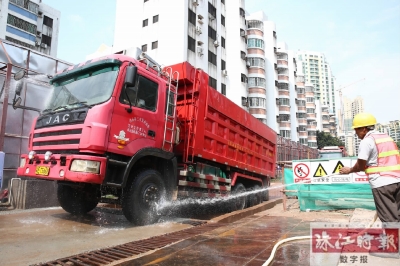 加强日常管理规范渣土运输,渣土车辆管理效力和安全