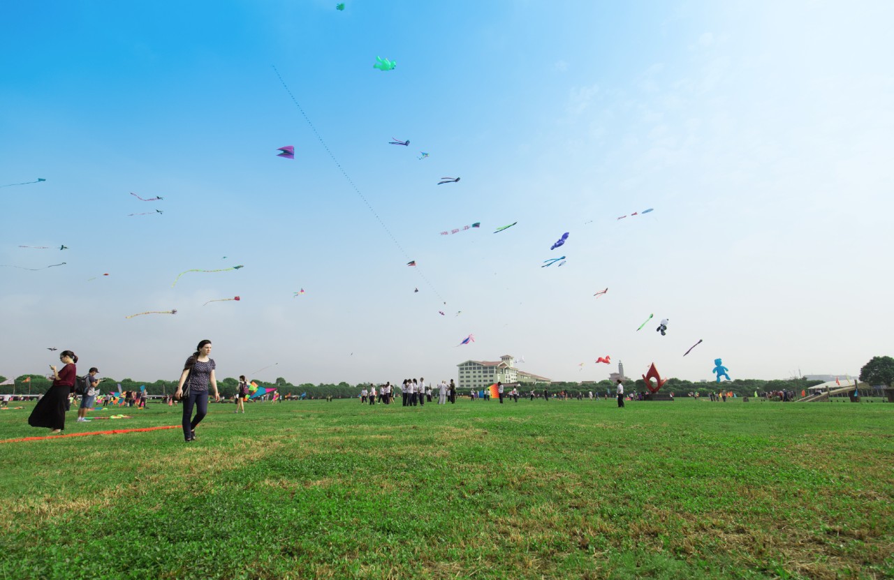 寻找奉贤之美海湾旅游区：上海最绵长的沙滩，31.6公里长的海岸线横亘东西
