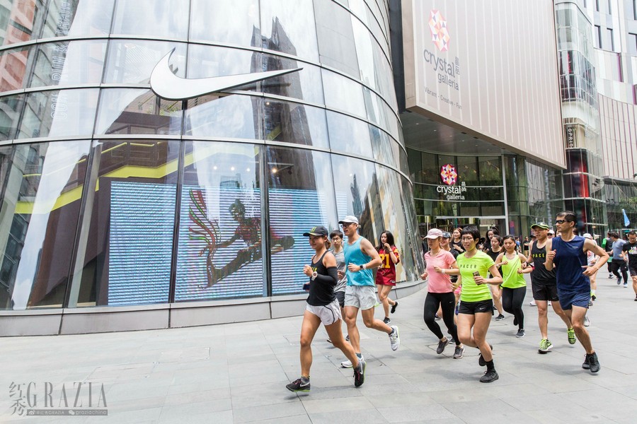 静安大融城耐克,耐克上海静安大宁国际店