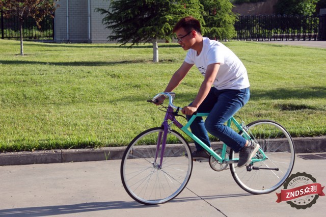 死飞下楼梯漂移各种动作,自行车漂移过弯技巧死飞