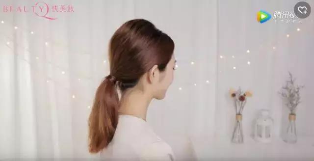 中长发不用打理的发型,不长不短满头卷打理方法