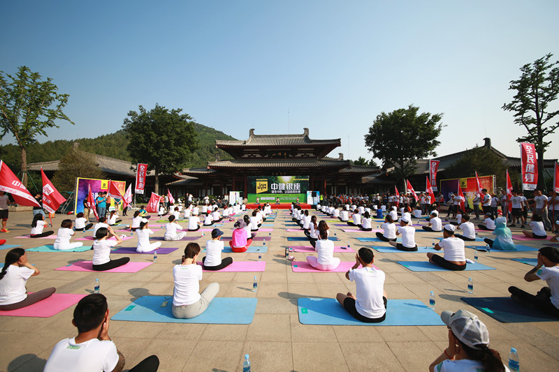 “呼吸初夏，徒步心灵”中健银座全民健身派对之夏日伽人有约落幕