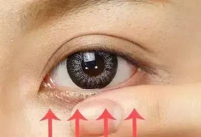 色斑暗沉没有光泽,遮不掉的黑眼圈祛不掉的痘印