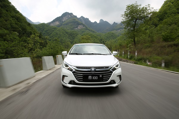 纯电续航1000公里比亚迪,比亚迪秦100混动模式续航