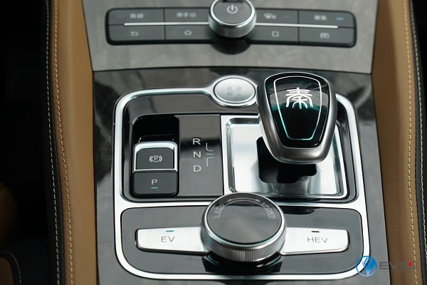 纯电续航1000公里比亚迪,比亚迪秦100混动模式续航