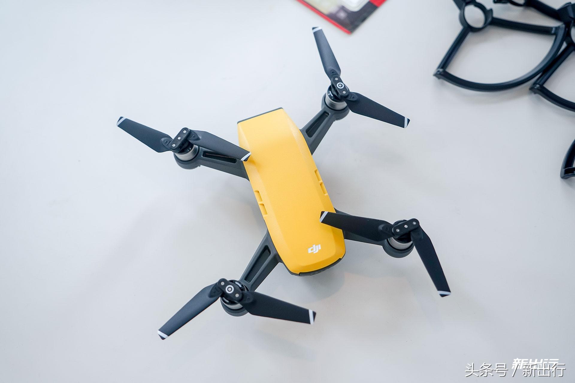 大疆晓spark遥控器无法充电,大疆晓spark遥控器和御air通用吗