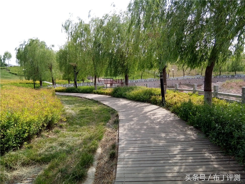 裸眼真能体验震动出屏？这款裸眼3D手机告诉你答案！