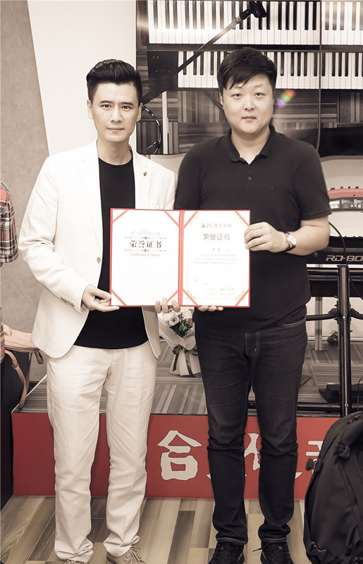 刘卓键盘手什么水平,刘卓不是键盘吗