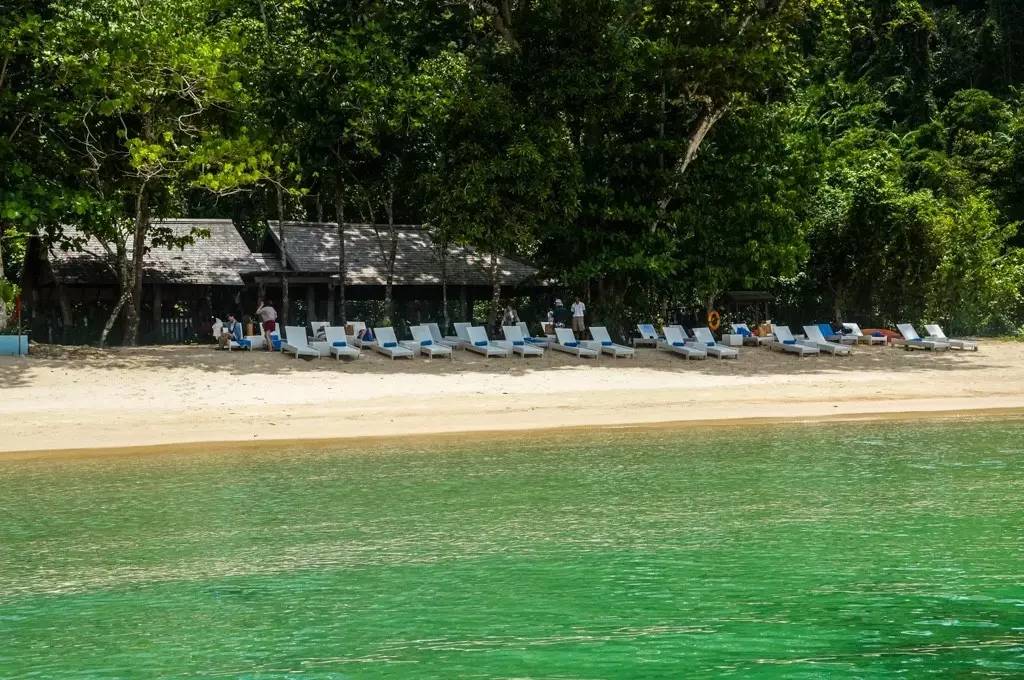 几月份去马来西亚沙巴旅游好,到马来西亚旅居一个月要花多少钱