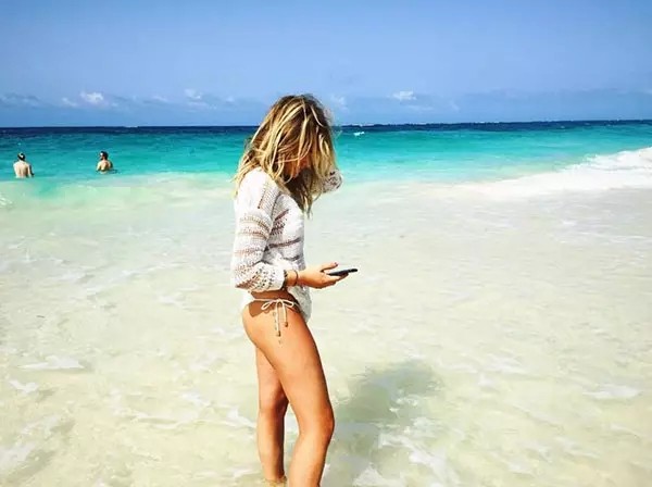 平价防晒霜有哪些好用不油腻的,一年四季都能涂的防晒霜平价推荐