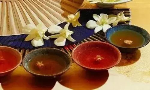 六个关键词学会用英语介绍端午节,关于端午节的英语词汇和句子