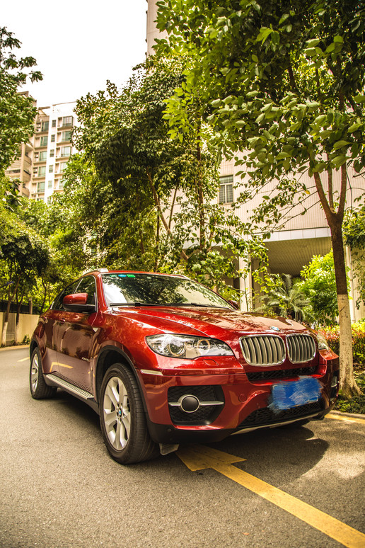 宝马x6xdrive35i落地价多少,宝马x62021款