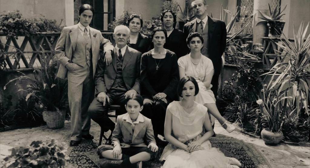 丈夫生性“贪色”，妻子竟不离不弃！艺术家的思维猜不透啊！