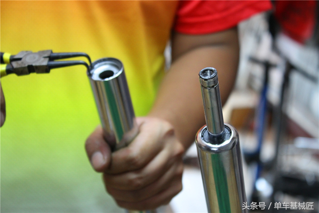 再见Marzocchi马祖奇——某年莫月末日某型号的气叉保养